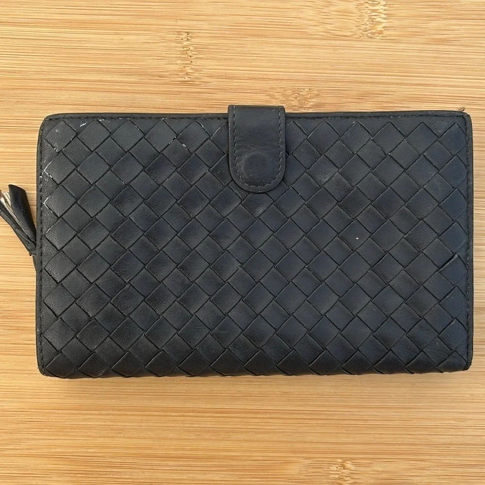 Bottega Veneta Black Leather Woven Bifold Wallet Snap Close Vintage Italy Luxury
